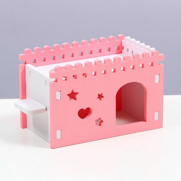Домик для грызунов с отверстием под поилку, 14 x 8 x 9 см, розовый - фотография № 1