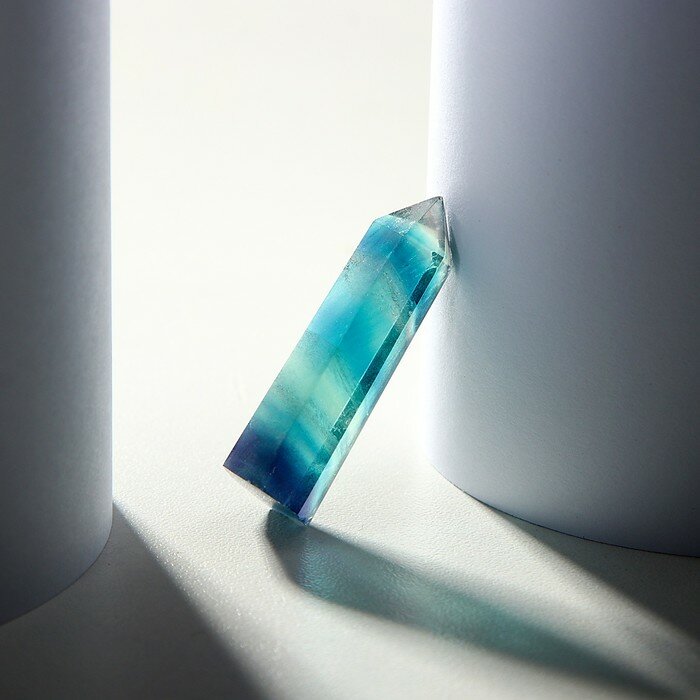 Кристалл из натурального камня «Фиолетовый флюорит», высота: от 3 до 4 см - фотография № 3