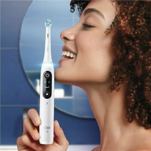 Электрическая зубная щетка Oral B iO Series 9 Special Edition White Alabaster, белый - фотография № 2