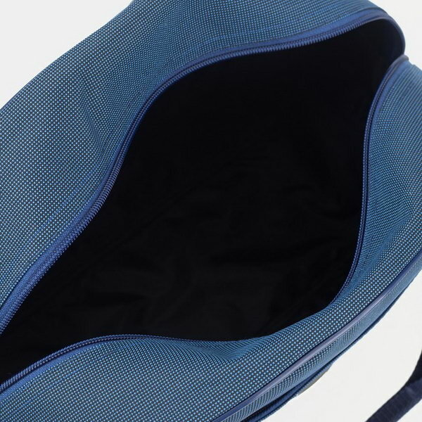 Сумка дорожная на молнии, наружный карман, держатель для чемодана, длинный ремень, цвет синий - фотография № 3
