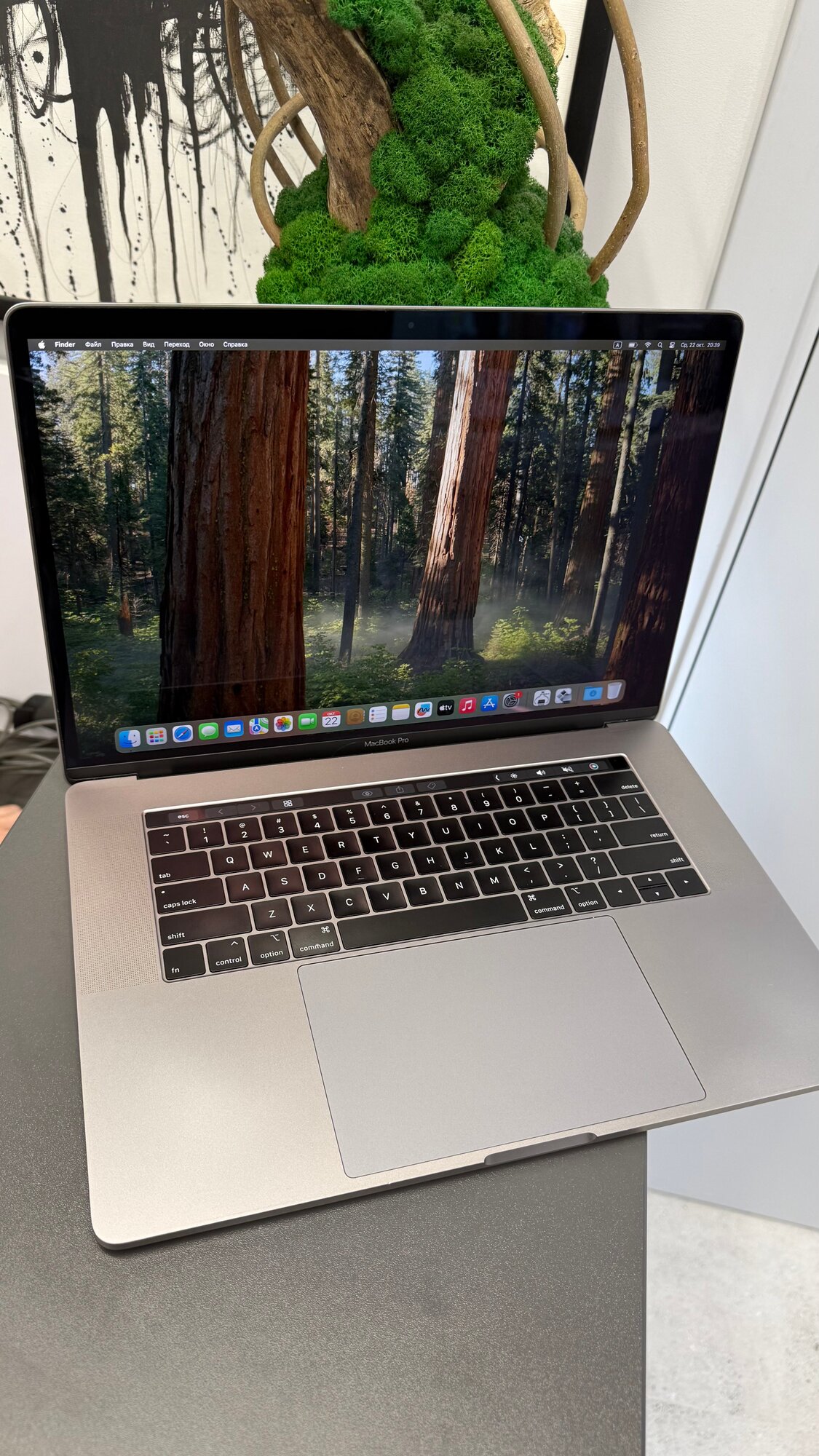 Macbook pro touch bar — купить по низкой цене на Яндекс Маркете