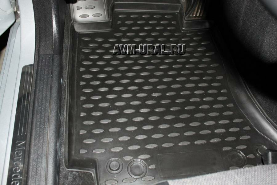 ELEMENT-AUTOFAMILY NLC3427210K Комплект резиновых автомобильных ковриков в салон MERCEDES-BENZ С-Class W204 2007-2014, 4 шт. (полиуретан)