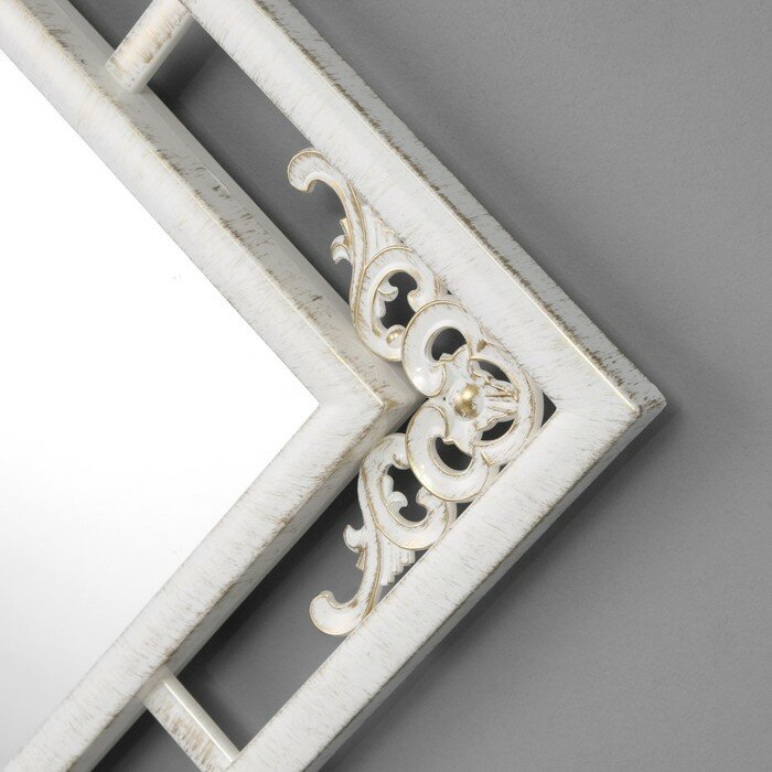 Зеркало настенное, в ажурном корпусе , 38х38 см, белый с золотом - фотография № 2