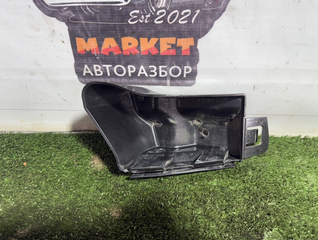Кронштейн бампера задний левый Ford Focus 3 седан BM51 F17A882A