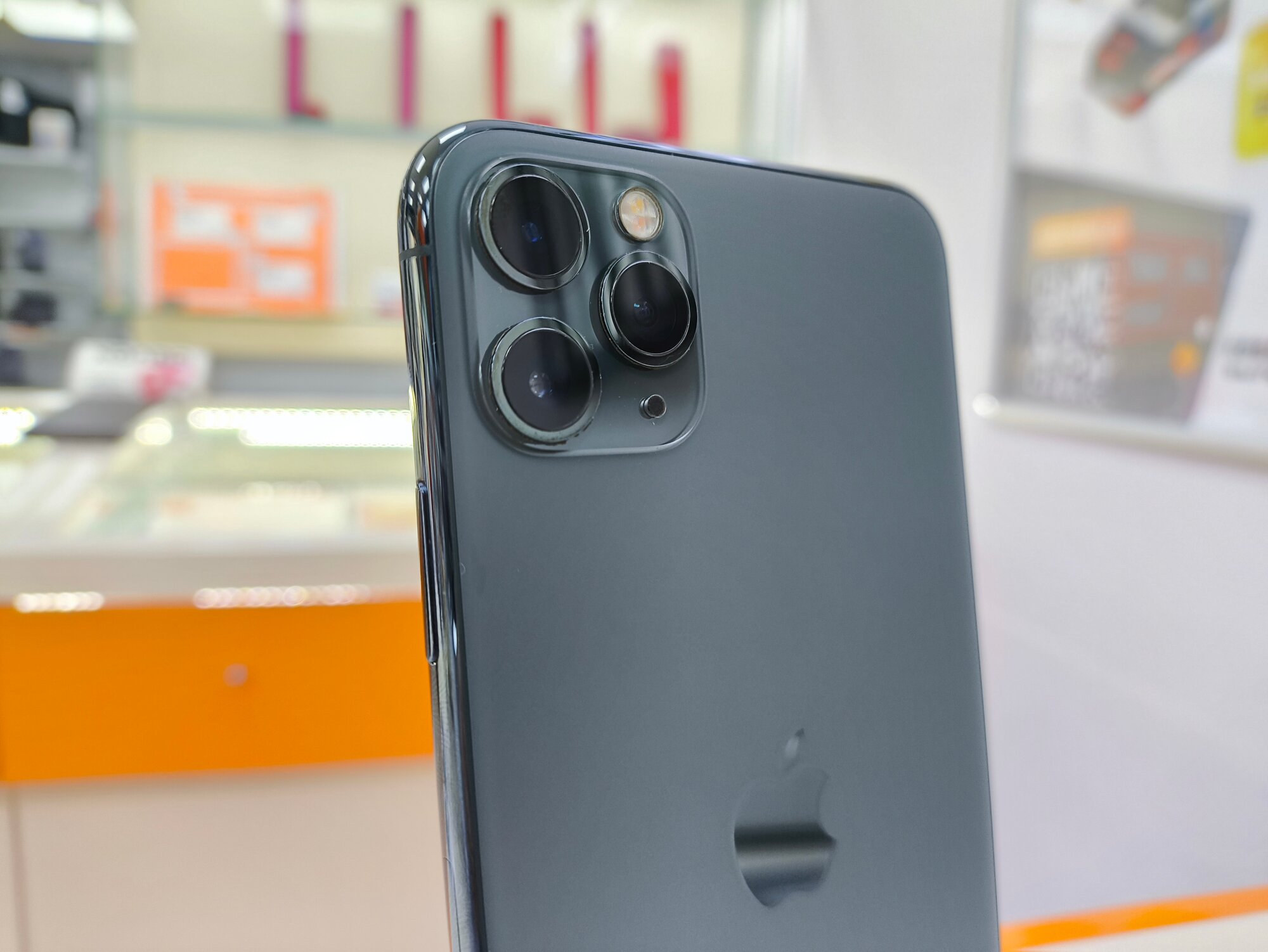 Смартфоны Apple iPhone 11 Pro Max 256 Гб - купить по низкой