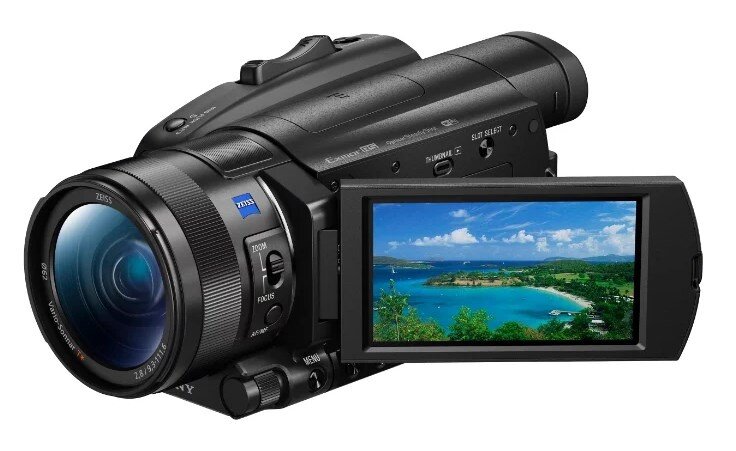 Видеокамера Sony FDR-AX700 ((