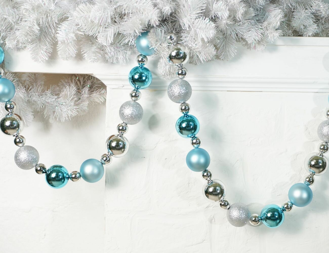 Бусы на ёлку новогоднее ожерелье пластик лазурный серебряный 3-6 см 210 см Winter Deco 3081147