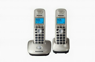 Радиотелефон с 2 трубками Panasonic KX-TG2512RUN платиновый (2 радиотрубки в комплекте)