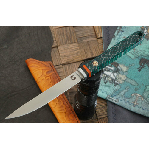 фото Красивый нож steelclaw щеголь зеленый