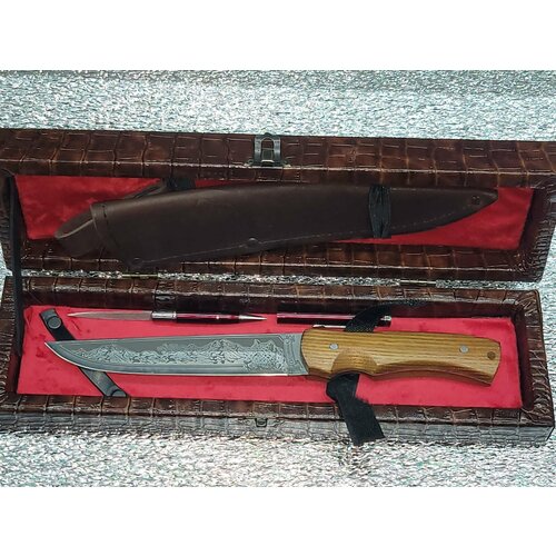 Набор Нож туристический Охотник Леопард , чехол ножны , подарочный футляр, ручка-нож красная