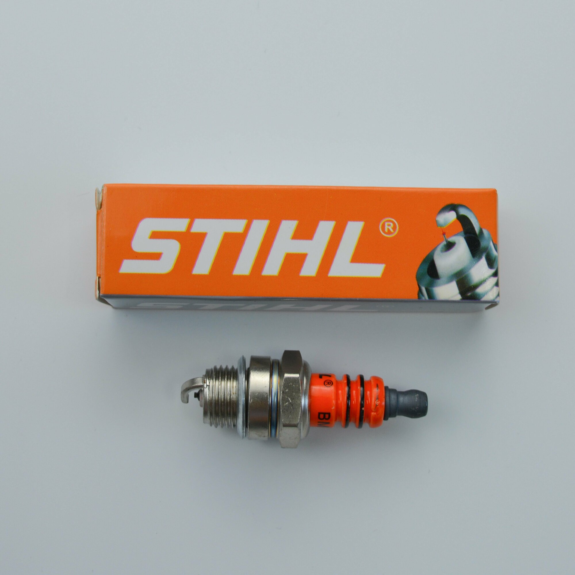 Свеча зажигания STIHL М14х1,25 мм для 2-х тактных двигателей бензопил, бензотриммеров, бензобуров (улучшенная) - фотография № 5