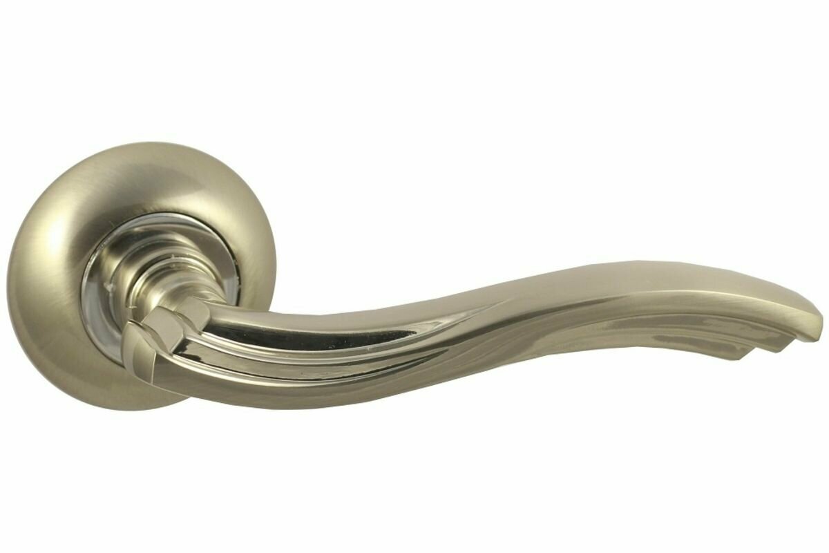 Дверная ручка межкомнатная Vantage V14D на круглой розетке SN матовый никель