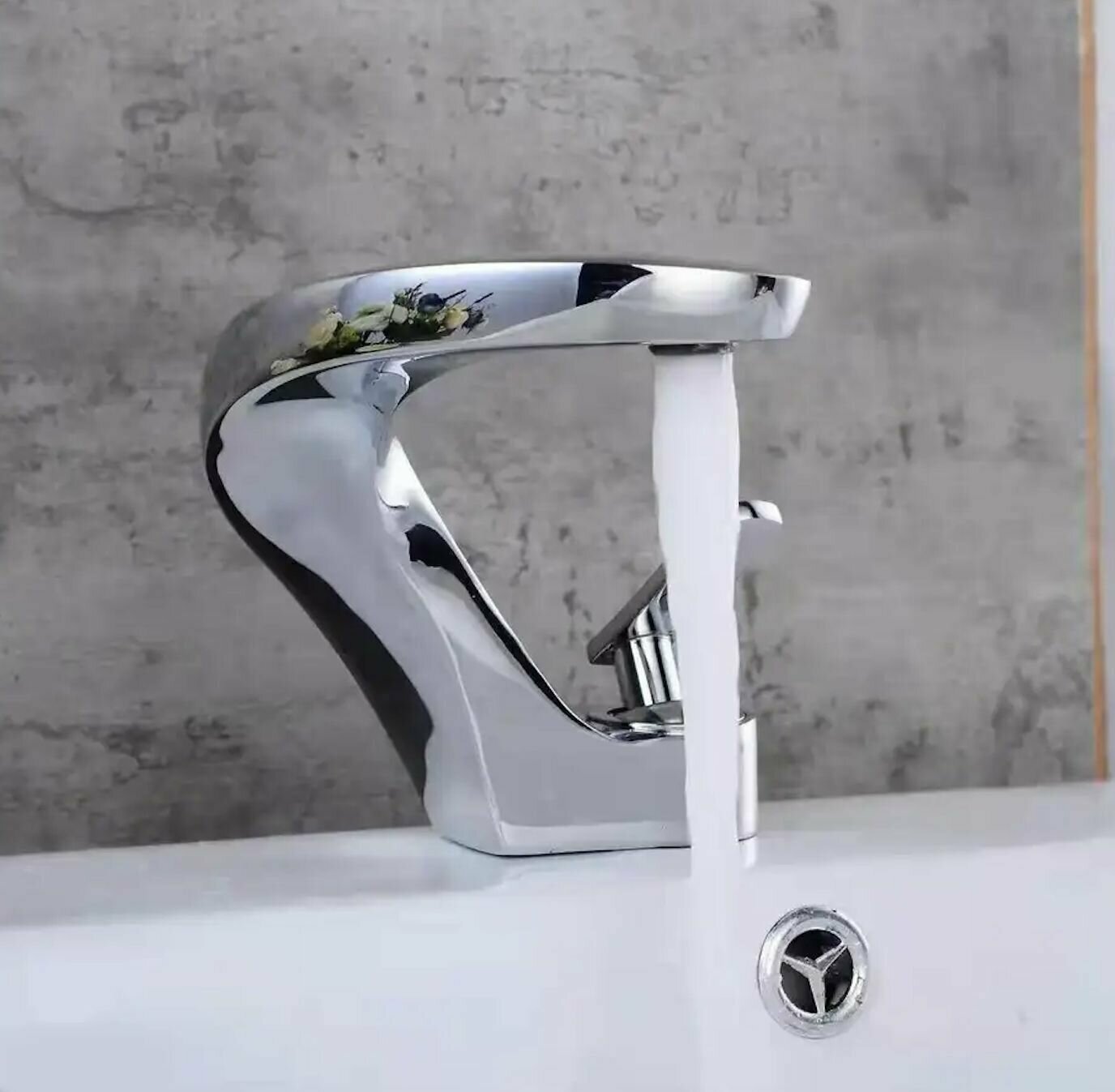 фото Смеситель для раковины Loft AG