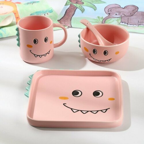 Набор детской посуды из керамики Дино, 4 предмета: блюдо 19,5x20,5 см, миска 350 мл, кружка 350 мл, ложка, цвет розовый