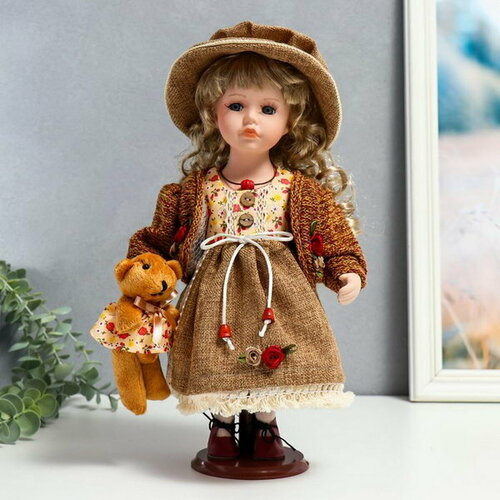 фото Кукла коллекционная керамика "глория в кантри платье и шляпе, с мишкой" 30 см сима-ленд