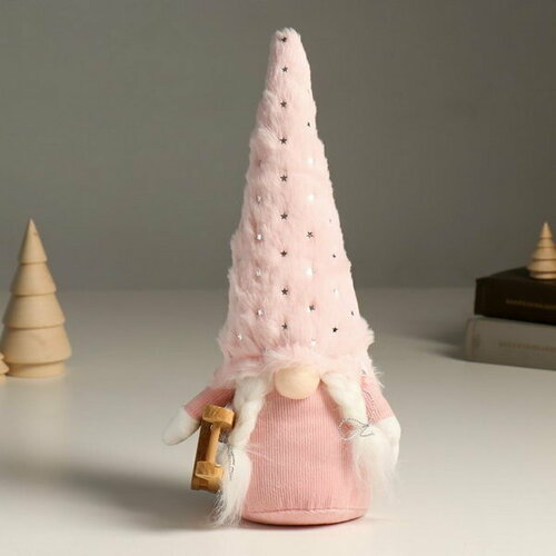 Кукла интерьерная Бабуся в меховом розовом колпаке со звёздами и санками 32 см