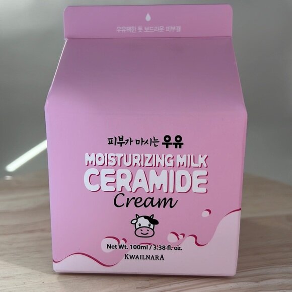 Крем для лица с керамидами Kwailnara Moisturizing Milk Ceramide Cream (100 мл)
