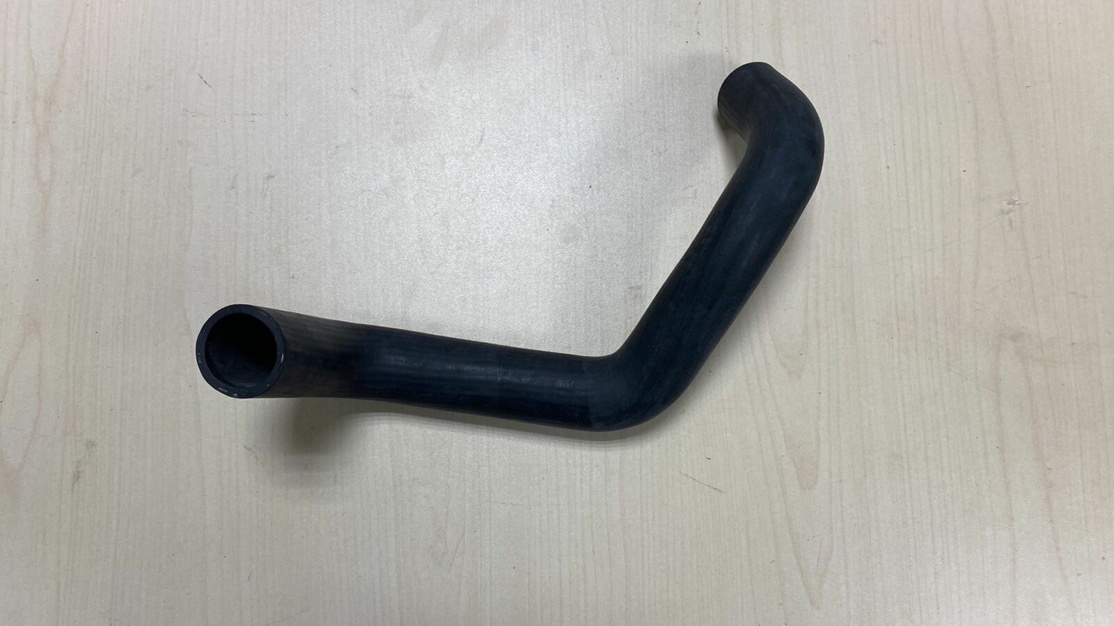 фото Патрубок радиатора нижний GEELY EMGRAND