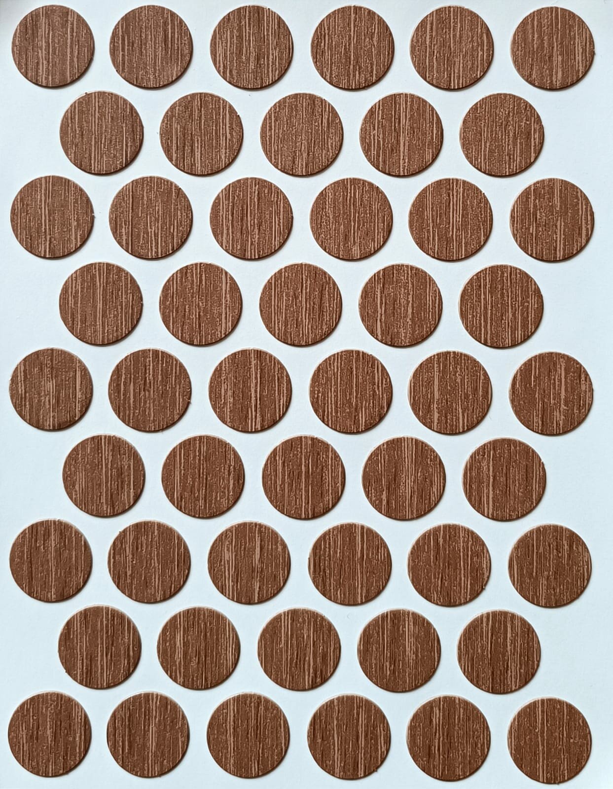 Заглушка мебельная самоклеящаяся цвет Дуб Античный D 18мм (3 листа)