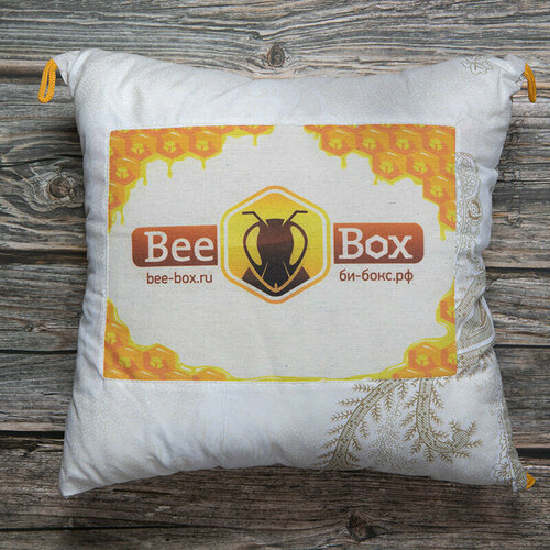 Подушка думка для автомобиля Bee-Box 30х30см