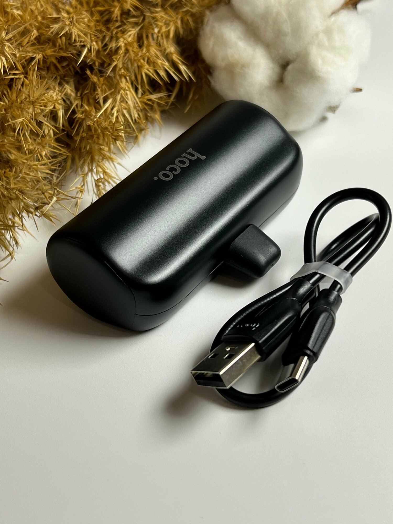 Внешний аккумулятор с разъемом Type-C и функцией подставки / компактный Power Bank / 5000 mAh, черный