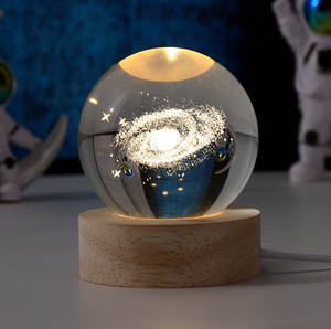 Детский мини ночник-светильник MyPads, хрустальный шар на деревянной подставке, с красивым рисунком 3D вселенной с пультом для переключения цветов .