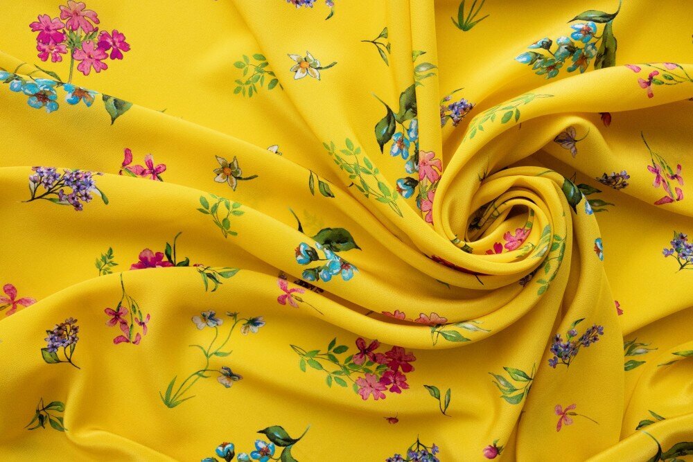 Ткань желтый крепдешин с цветами