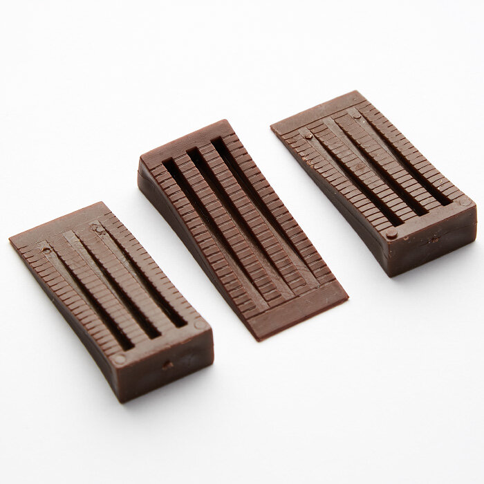 фото ТД9-002 Набор фиксаторов для дверей 3 шт темно-коричневый 6,5х9см