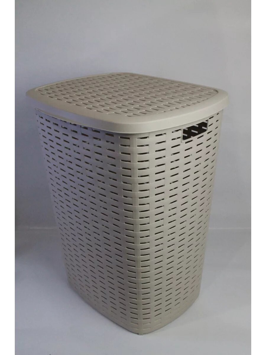 Корзина VERDE для белья с крышкой плетение бежевая 50 л