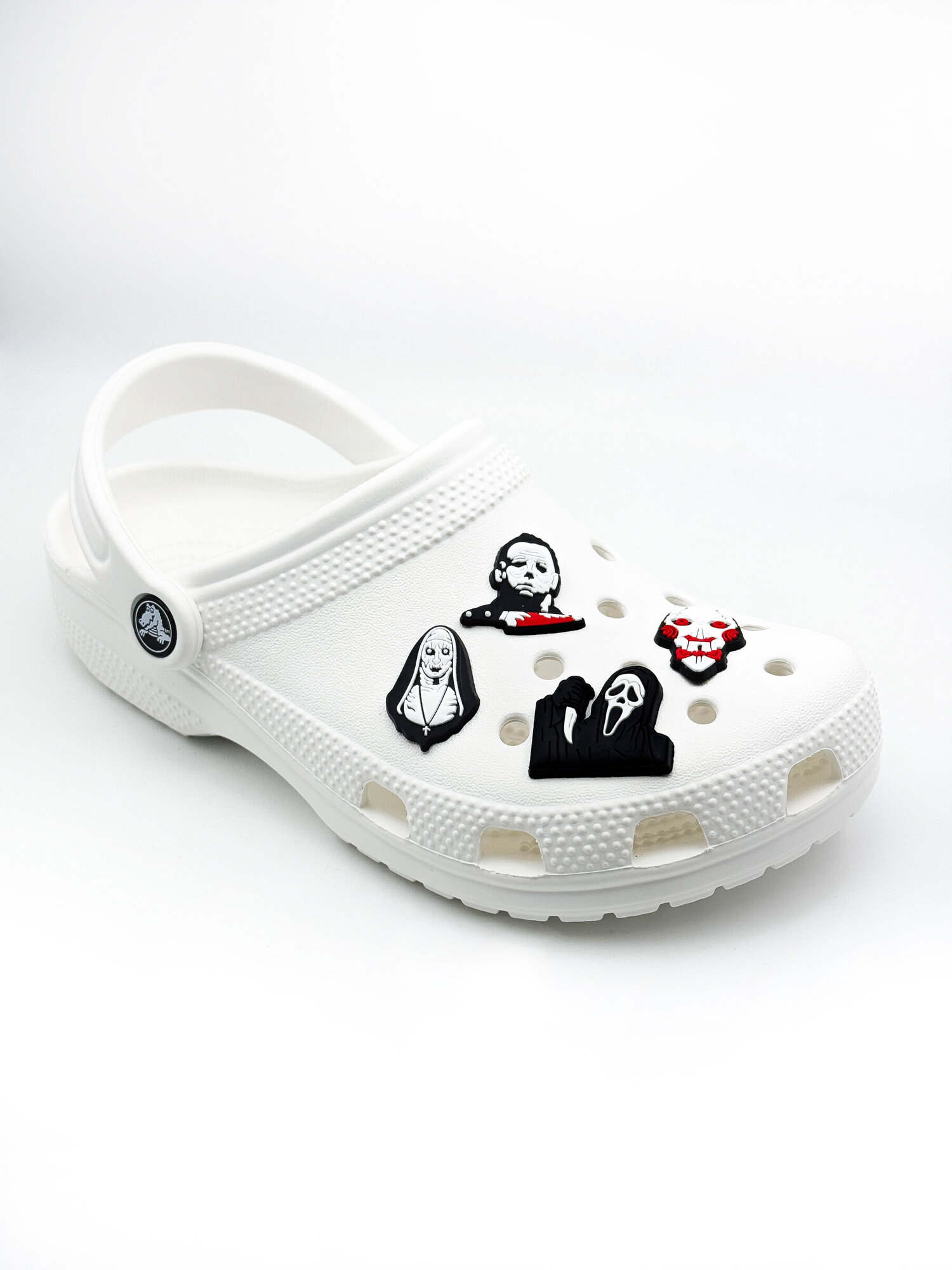 Украшения для обуви джибики("18+", "Ужасы", "Пила", "Крик"), Джибитсы(4 штуки) — фото 1