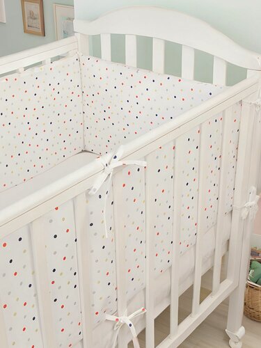 Изображение товара Бортики в детскую кроватку для новорожденных 120х35-2 шт; 60х35-2шт. Съемные чехлы на молнии "Разноцветный горошек "