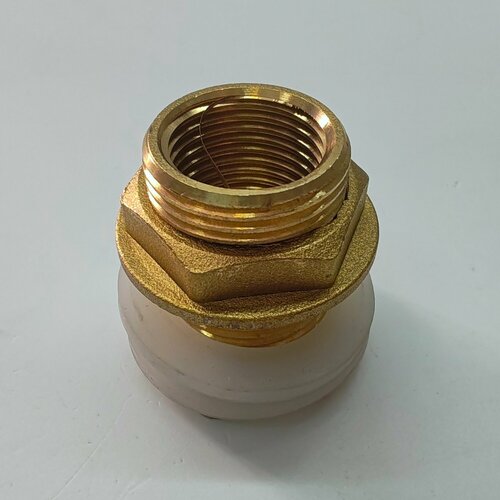 Переходник врезка из латуни в бочку 3/4