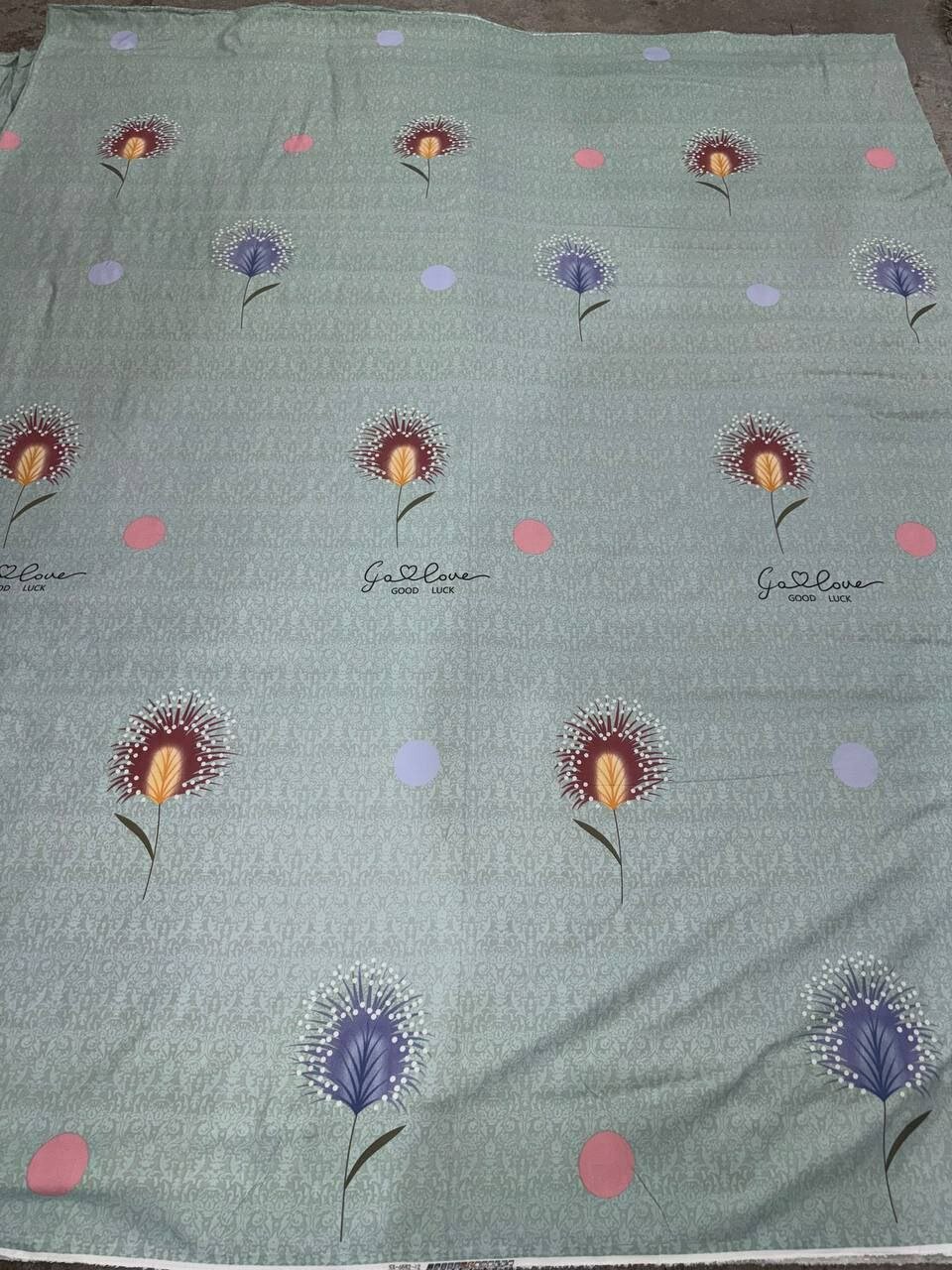 Комплекты постельного белья для двуспальных и односпальных кроватей: простыни, одеяла и наволочки