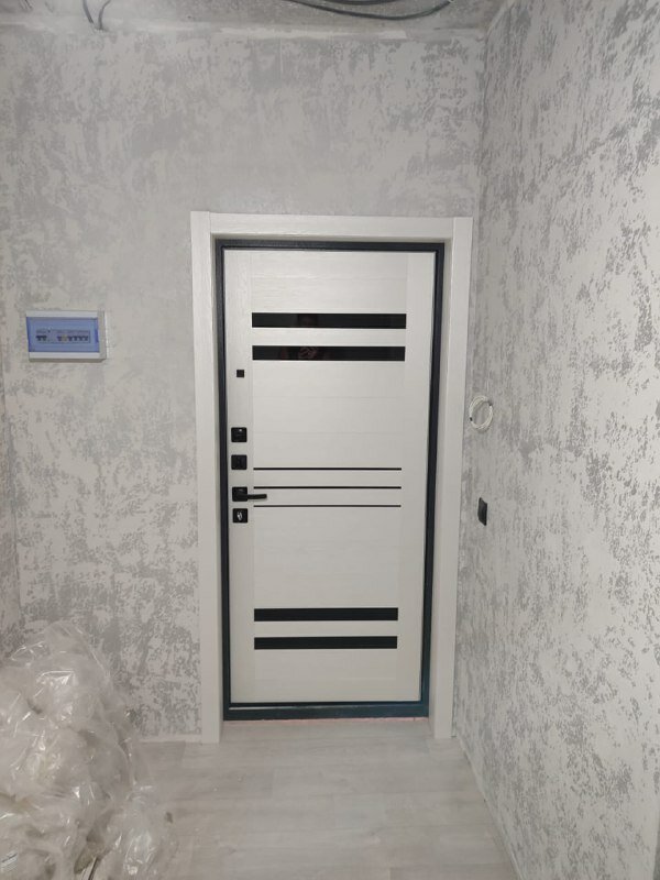Дверь входная металлическая "Горизонталь" 860*2050 мм (правая) - фотография № 2