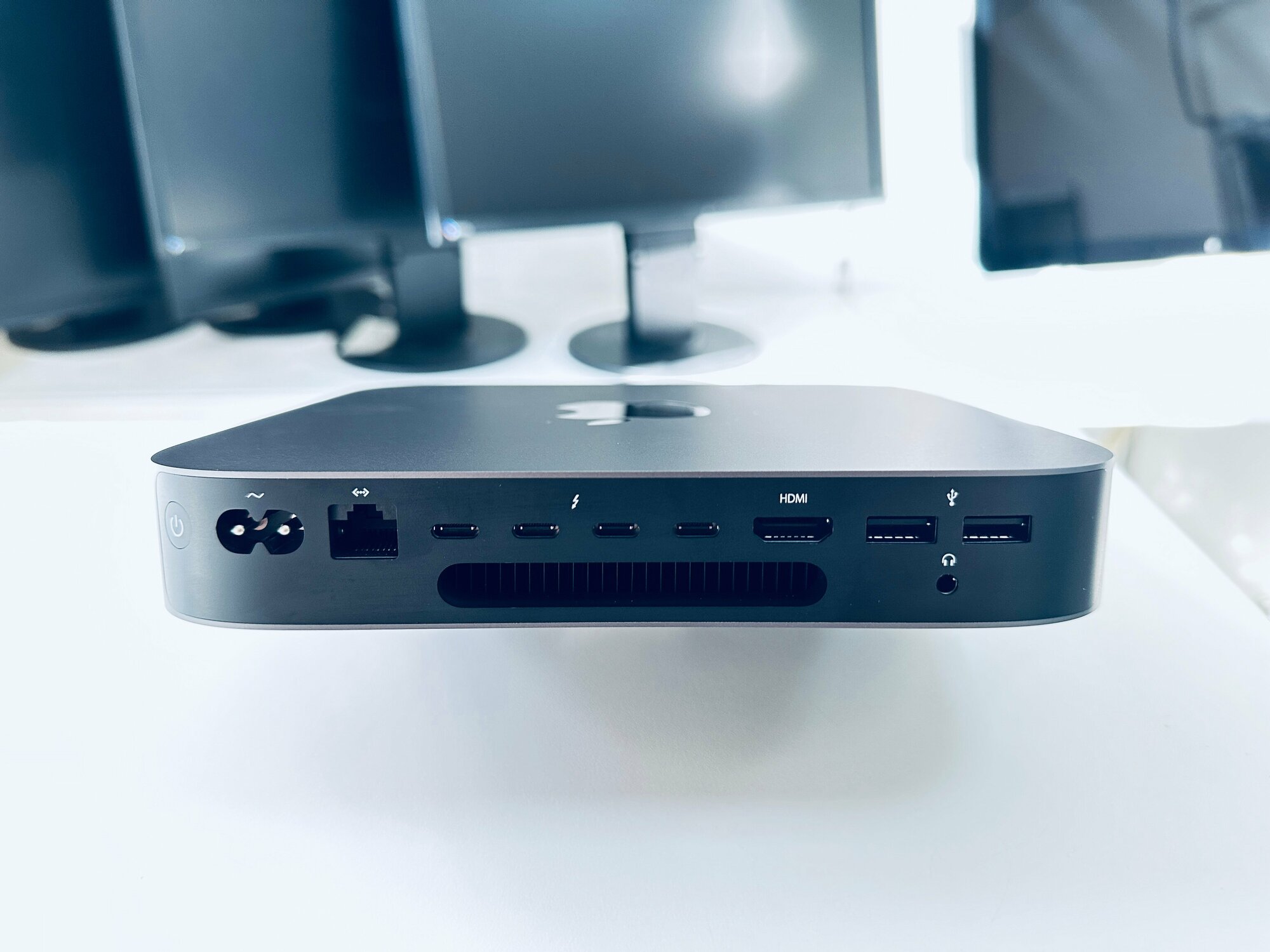 Mac mini 2018 (A1993) — купить по низкой цене на Яндекс Маркете