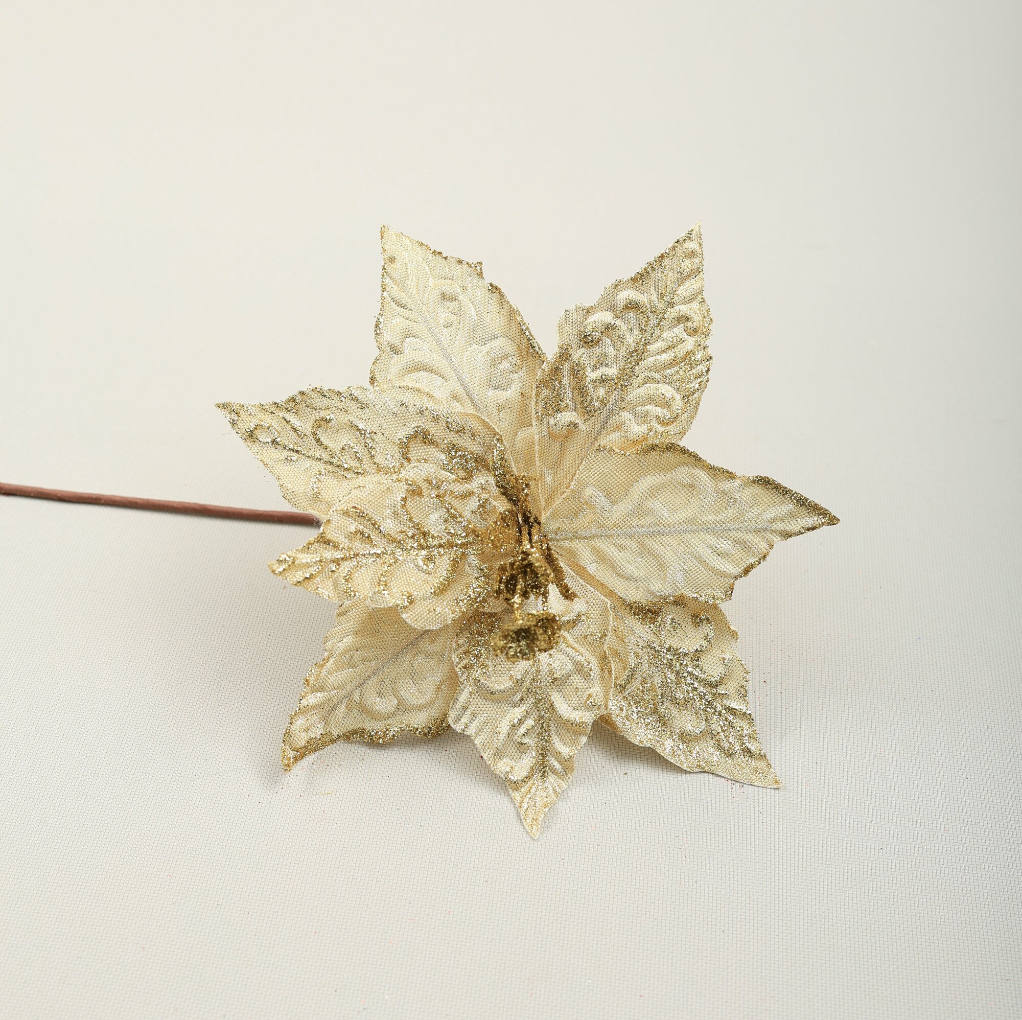 Цветок искусственный декоративный новогодний, d 26 см, цвет шампань