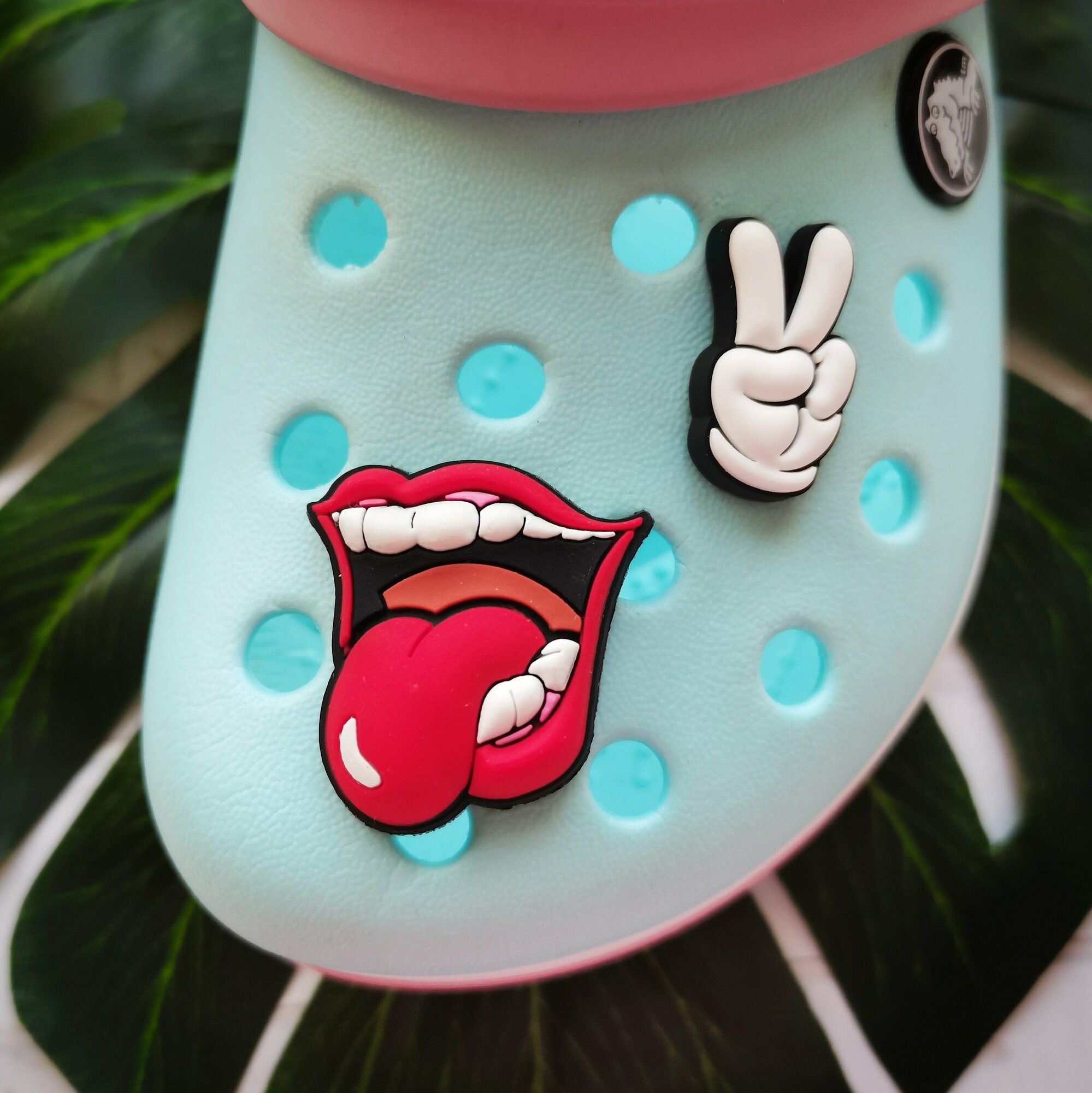 Джибитсы крутые мужские для crocs рот