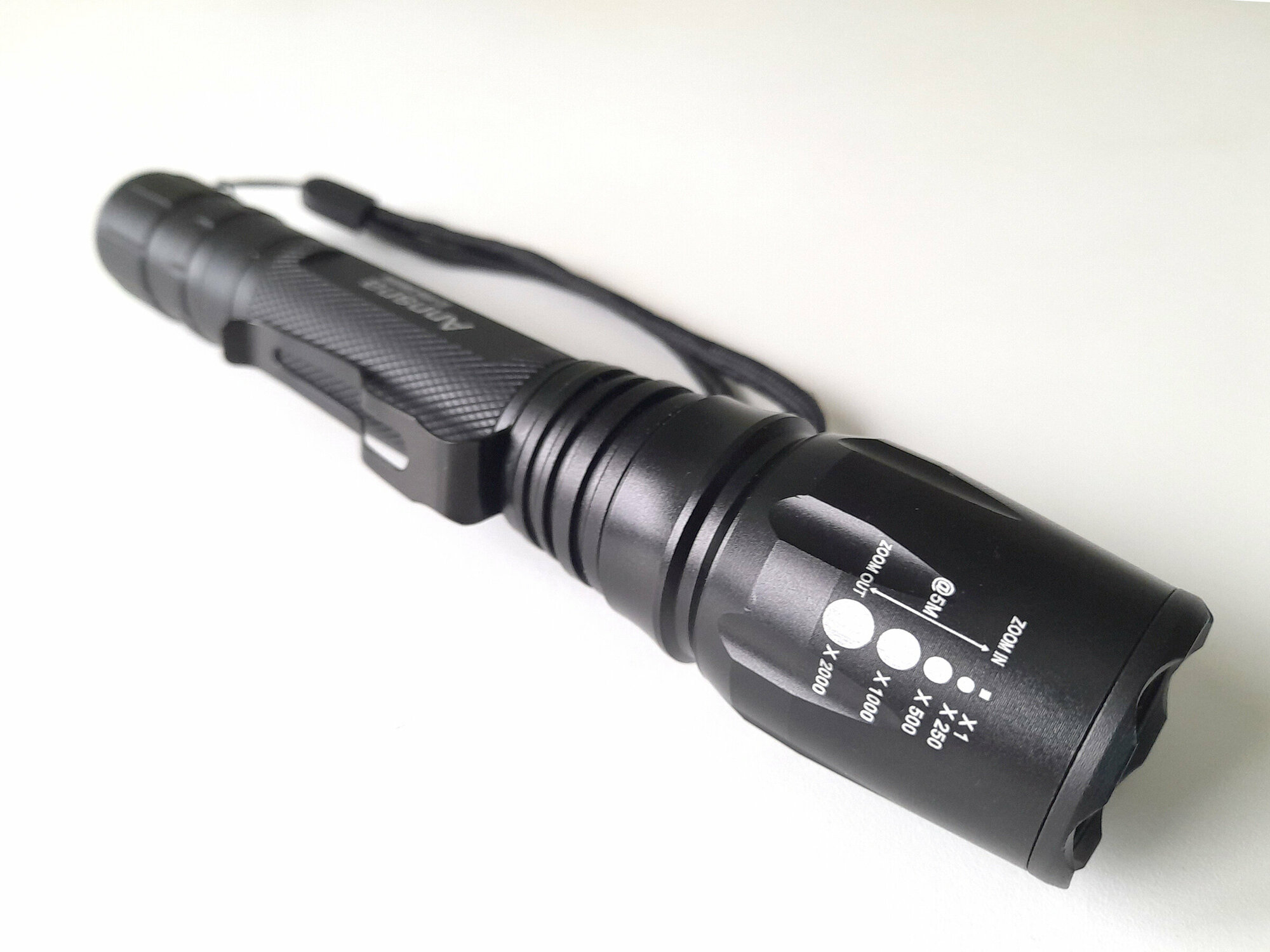 фото Мощный тактический светодиодный фонарь, противоударный, с креплением для руля или ствола и сигнальной насадкой, Annsna SD-8668