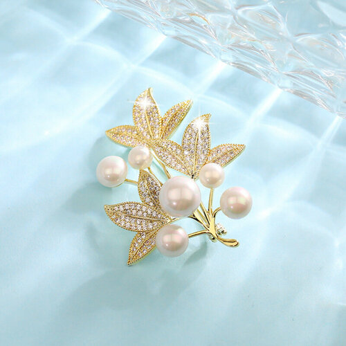 Брошь, искусственный камень, жемчуг имитация, стразы