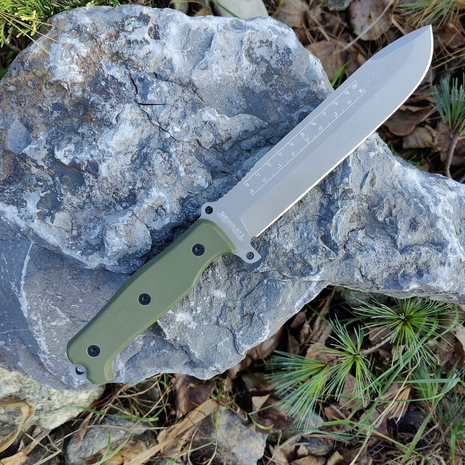 Нож туристический Survivalist X D2