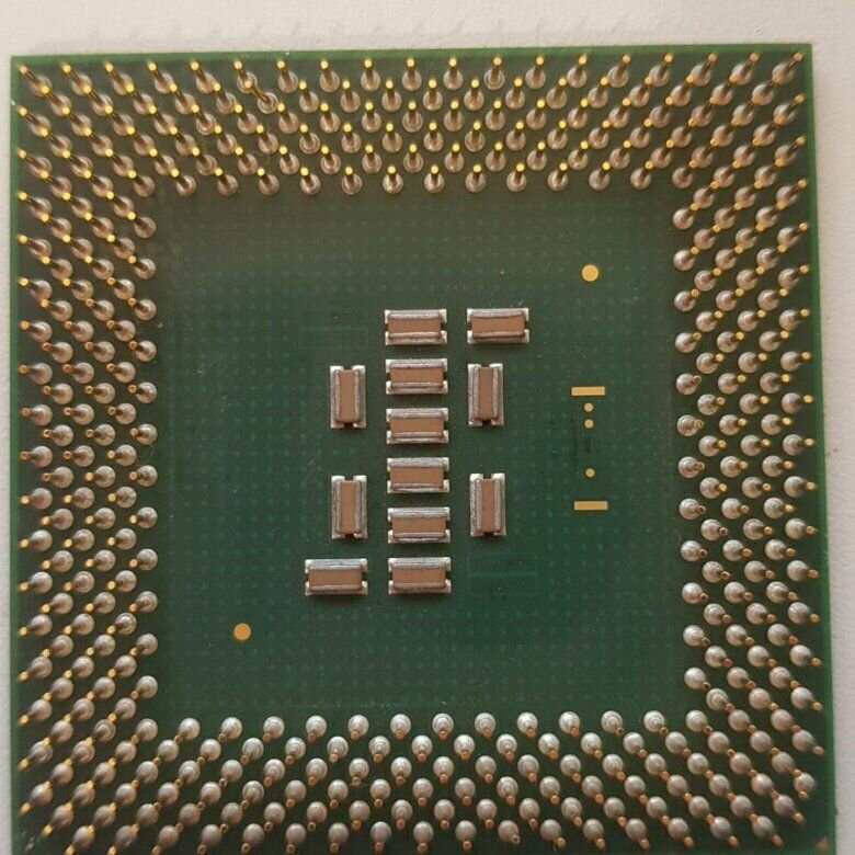 Процессор Intel Pentium III 866 MHz 1 x 866 МГц