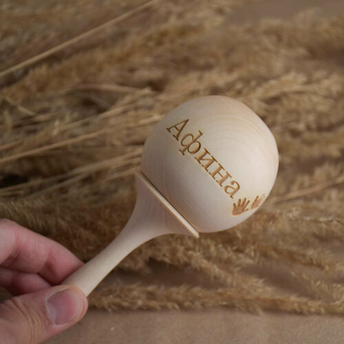 Игрушка Погремушка Маракас Деревянная для Новорожденного с Вашей Гравировкой Ладошки 855₽