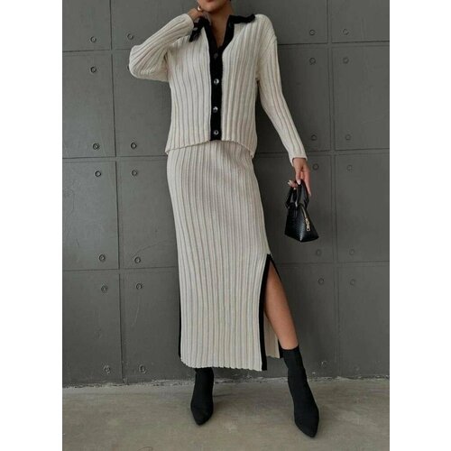 фото Костюм, размер 42-48, белый comfort hoodies