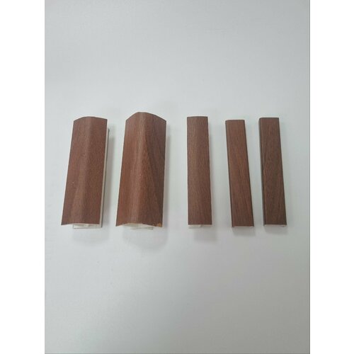 Комплект для цоколя высота 100мм, Цвет Орех Итальянский, Заглушка торцевая 2 шт, угол 90гр. 1шт, угол 135гр. 1шт, соединение Н-обр. 1шт.