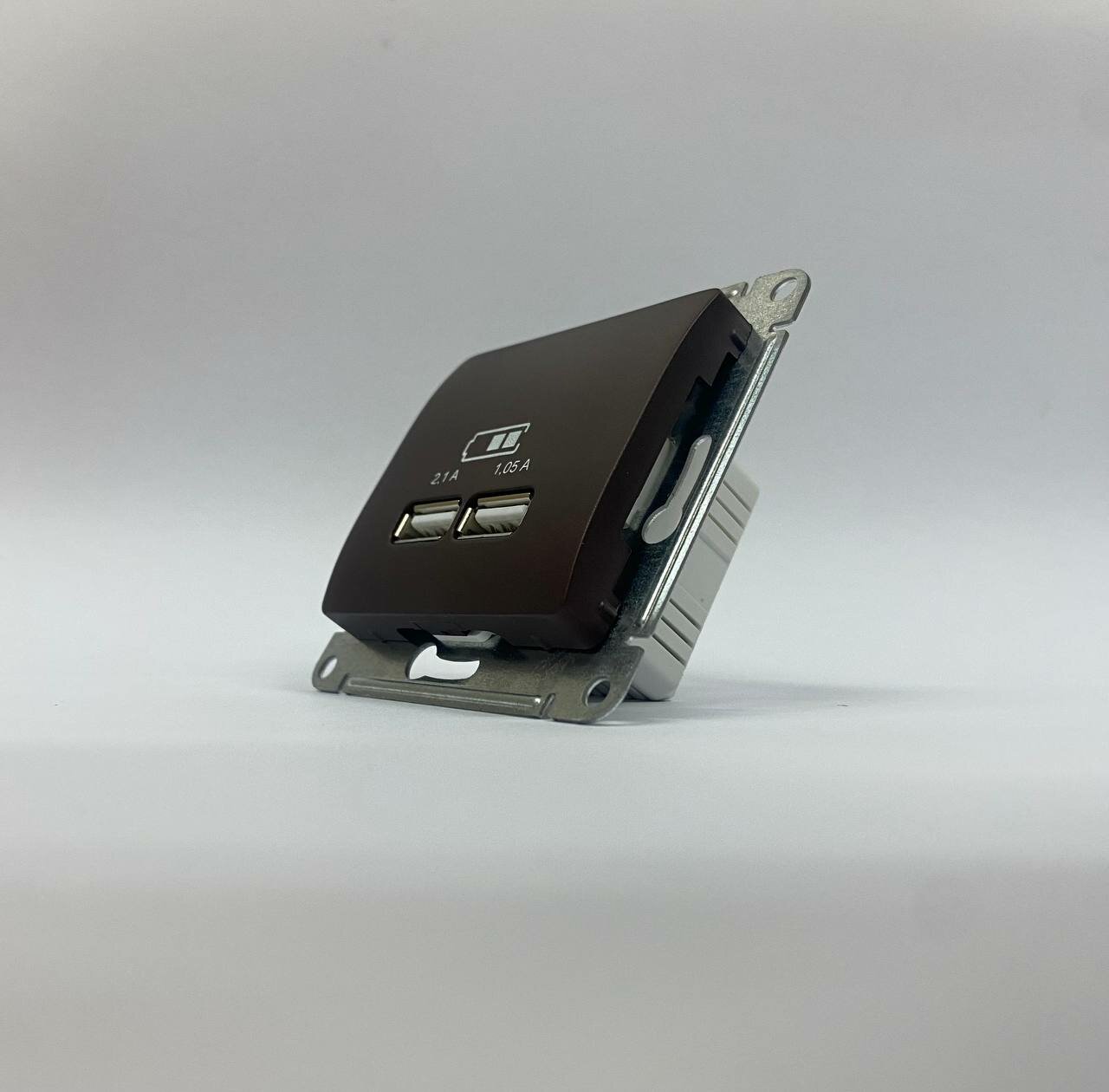 Glossa GSL001133 Розетка USB (2xUSB, под рамку, скрытая установка, баклажан) Schneider Electric - фото №4