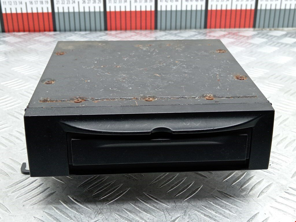 Блок навигации Volvo XC90 1 30752870 арт. 1797596