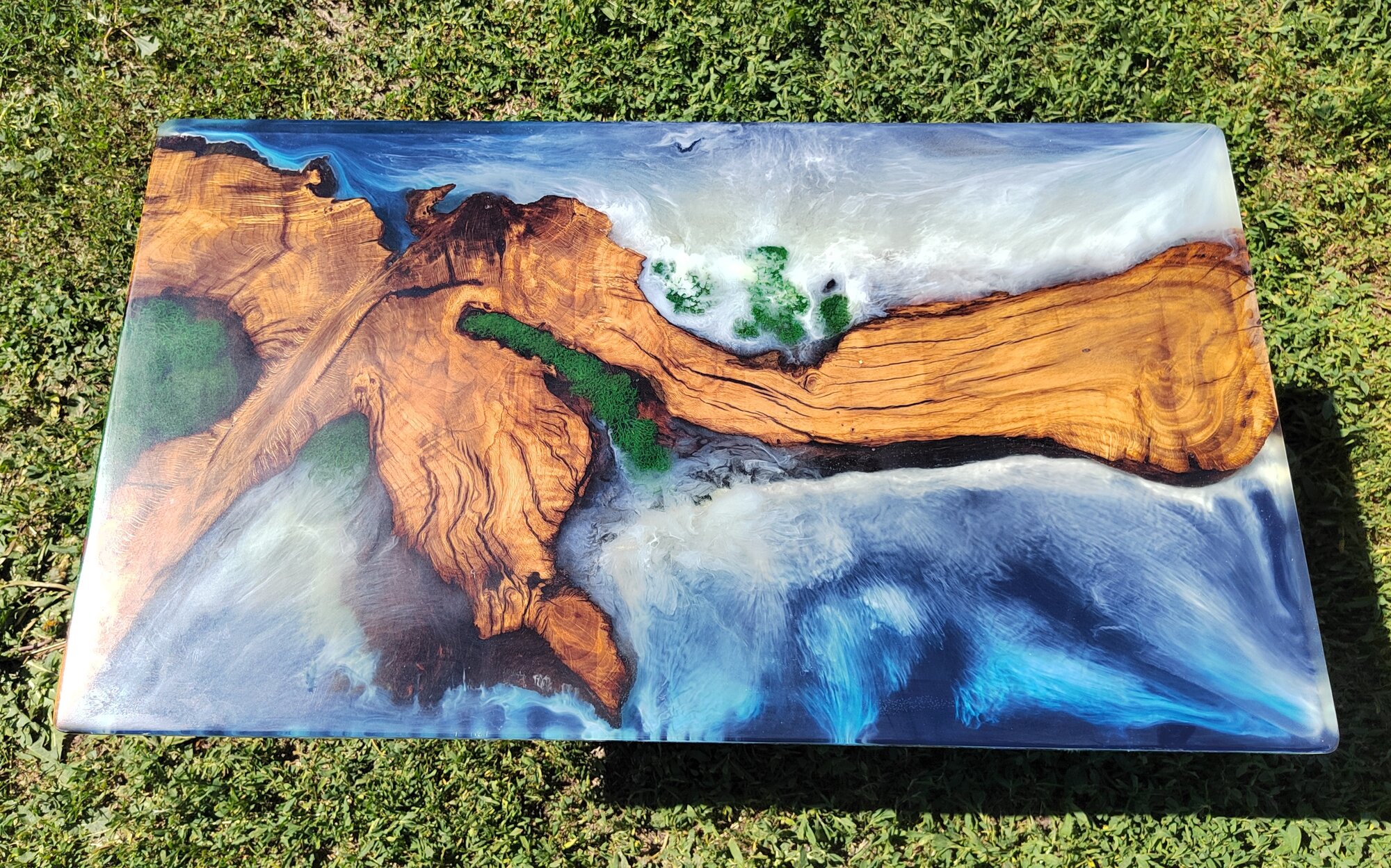 фото Стол из эпоксидной смолы