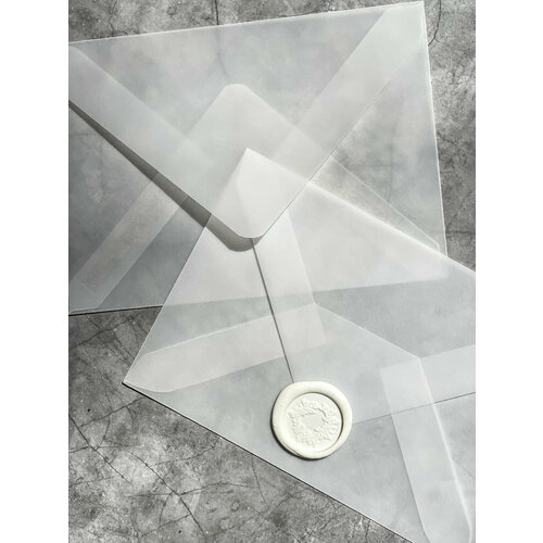 Конверты из кальки и белыми сургучные печати 