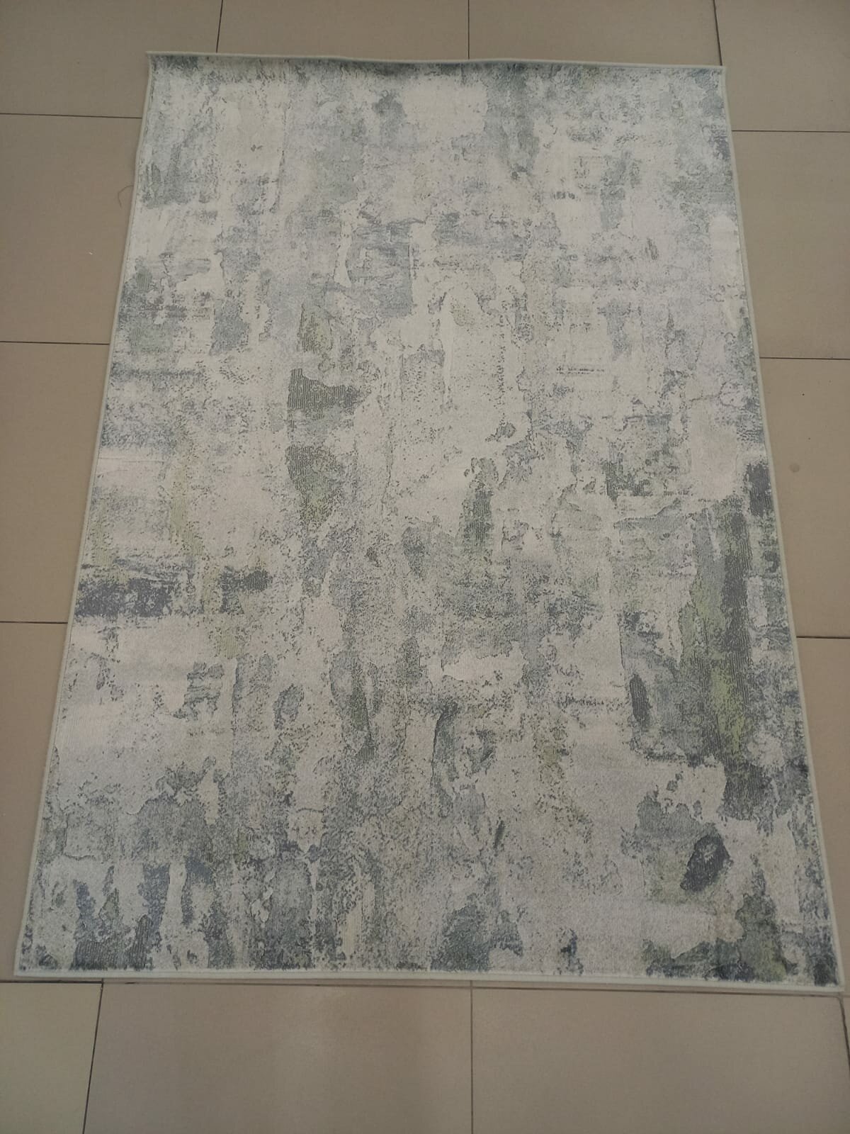 Ковер в комнату из вискозы Бельгия 195x135