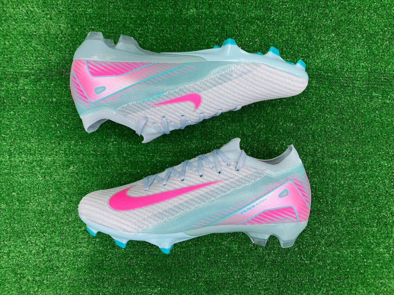 Бутсы NIKE, размер 41 ( 26 cm ), mint